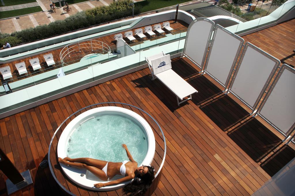 T-Suite Hotel Riccione Eksteriør bilde