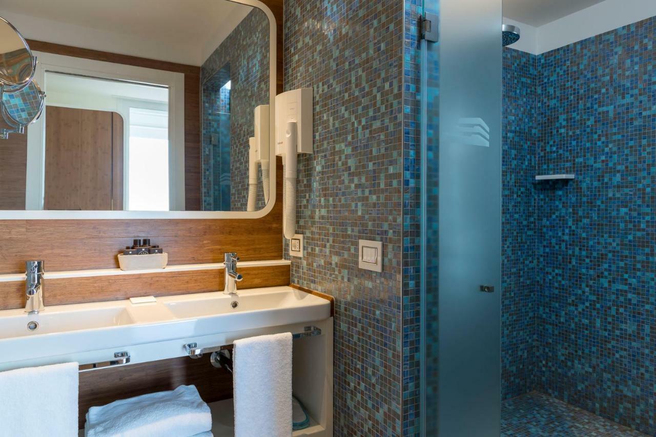 T-Suite Hotel Riccione Eksteriør bilde