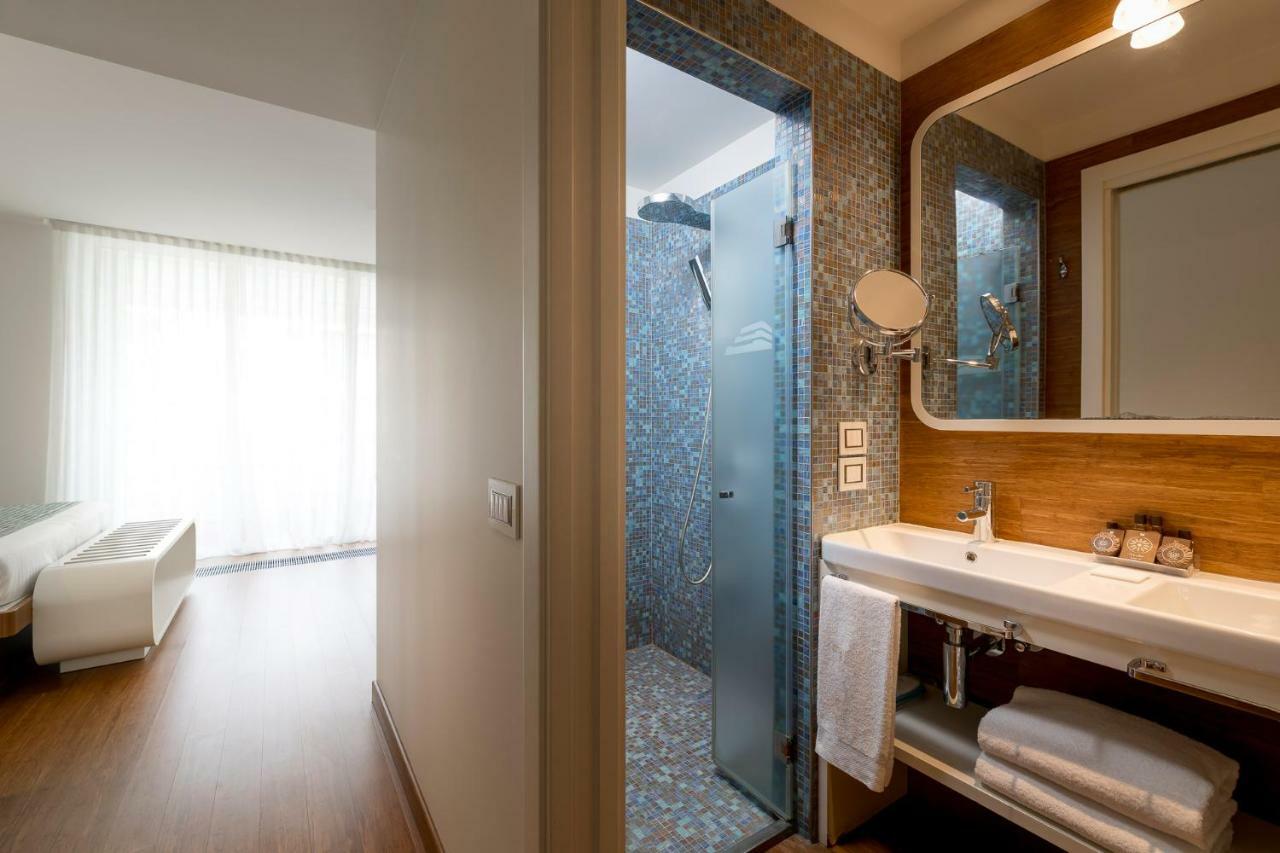 T-Suite Hotel Riccione Eksteriør bilde