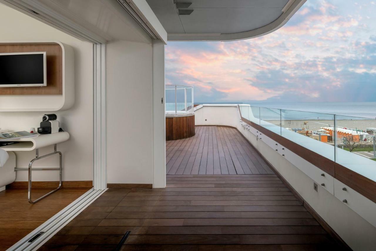 T-Suite Hotel Riccione Eksteriør bilde