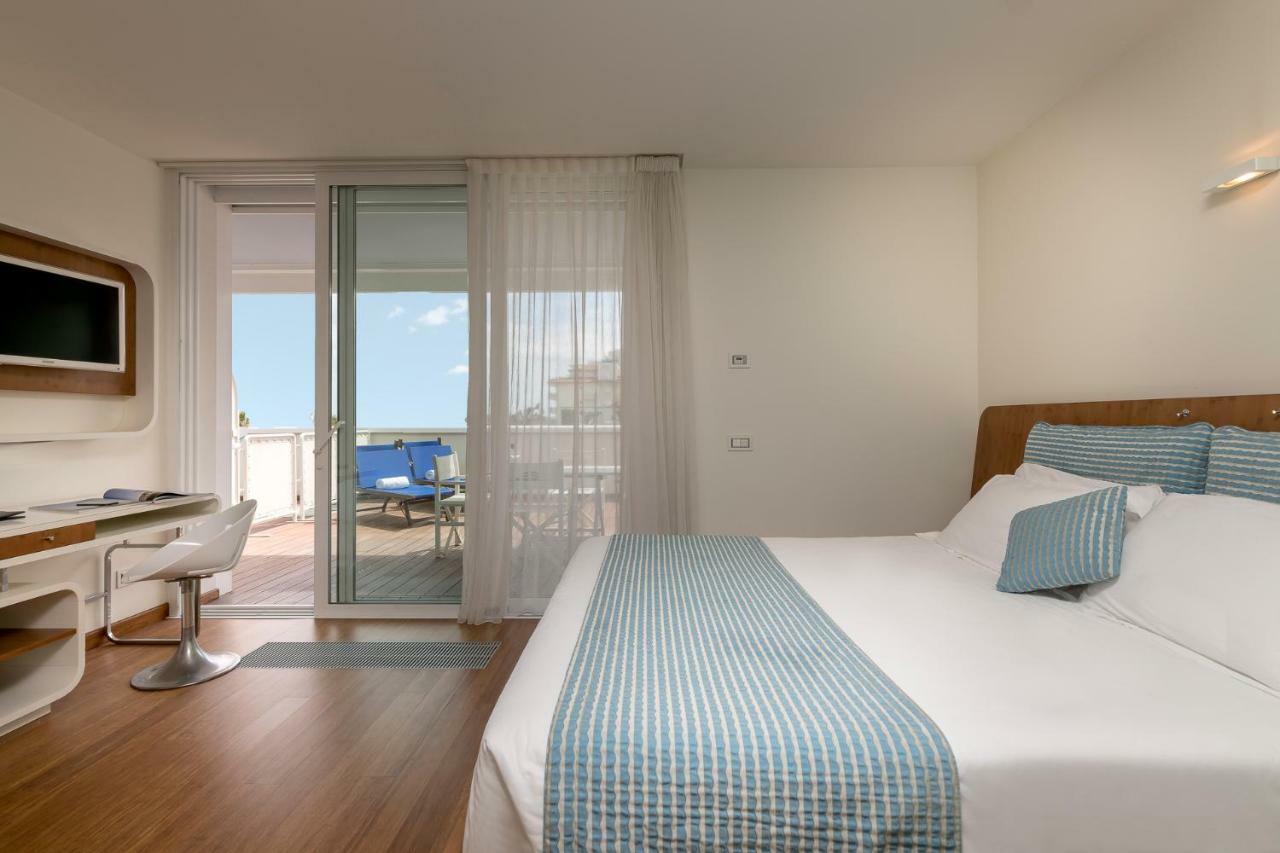 T-Suite Hotel Riccione Eksteriør bilde