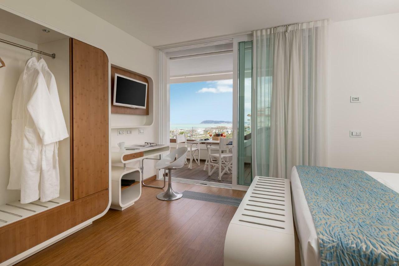 T-Suite Hotel Riccione Eksteriør bilde