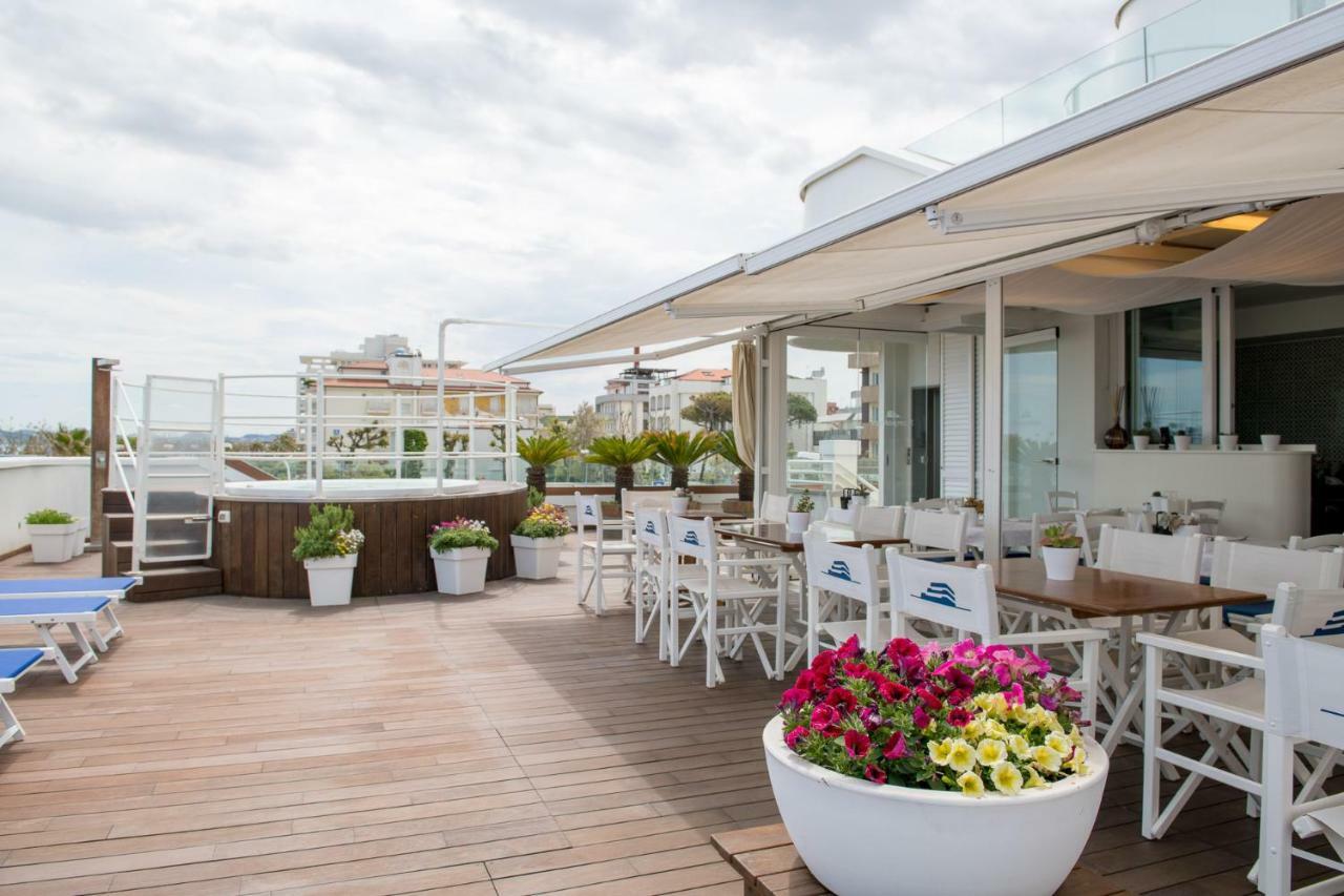 T-Suite Hotel Riccione Eksteriør bilde